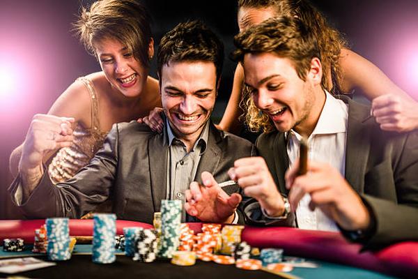How promotions are structured at an online casino